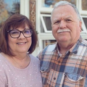 Meet your Posher, Connie